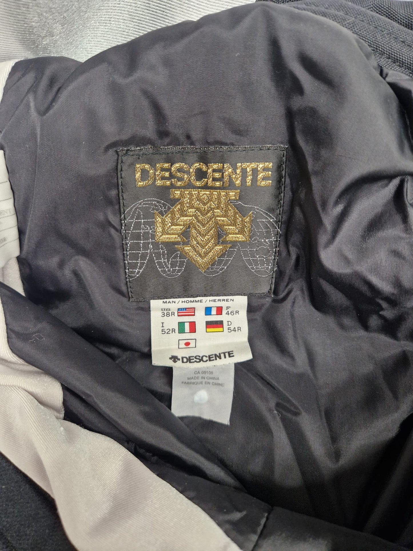 DESCENTE Black Padded Ski-Trousers US 38R FR 54R - USED