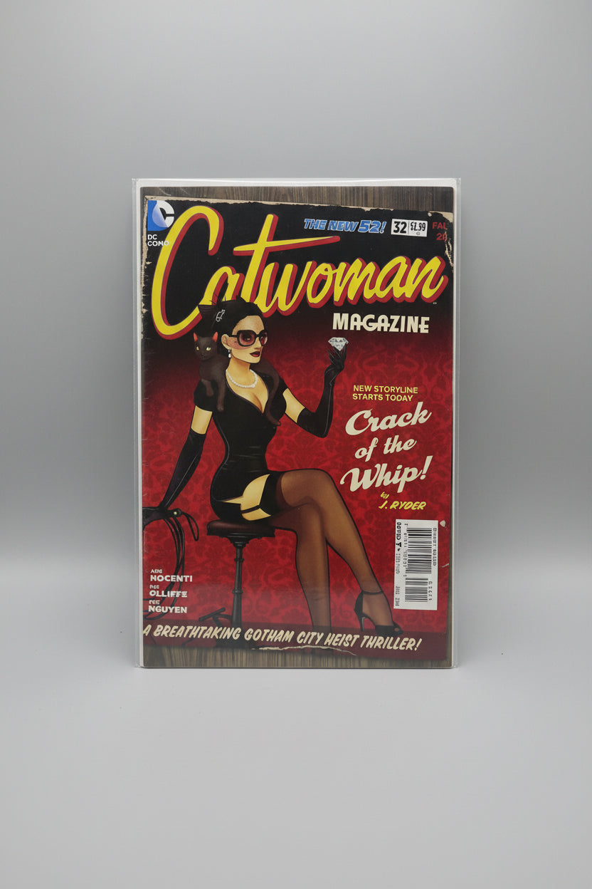Catwoman #32 DC Comics 2014. High Grade Bombshell Cover Variant