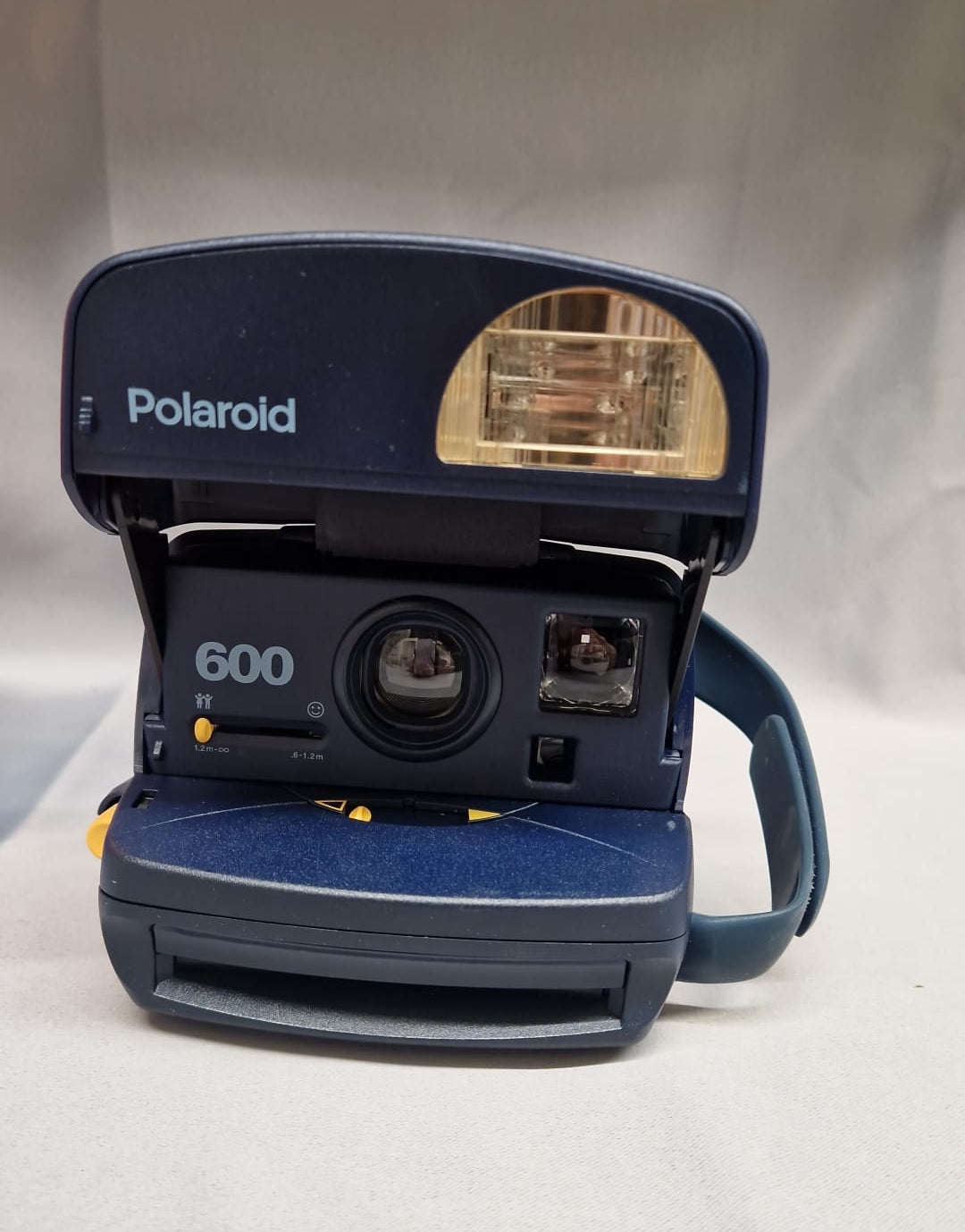 Polaroid 600 camera - Vintage - Collectible - Boxed - GOOD USED CONDITION