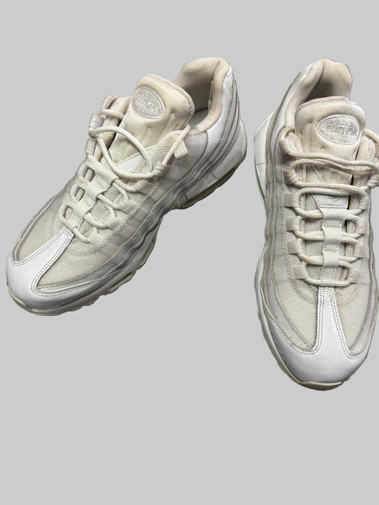 Nike Air Max White Trainers UK size 7