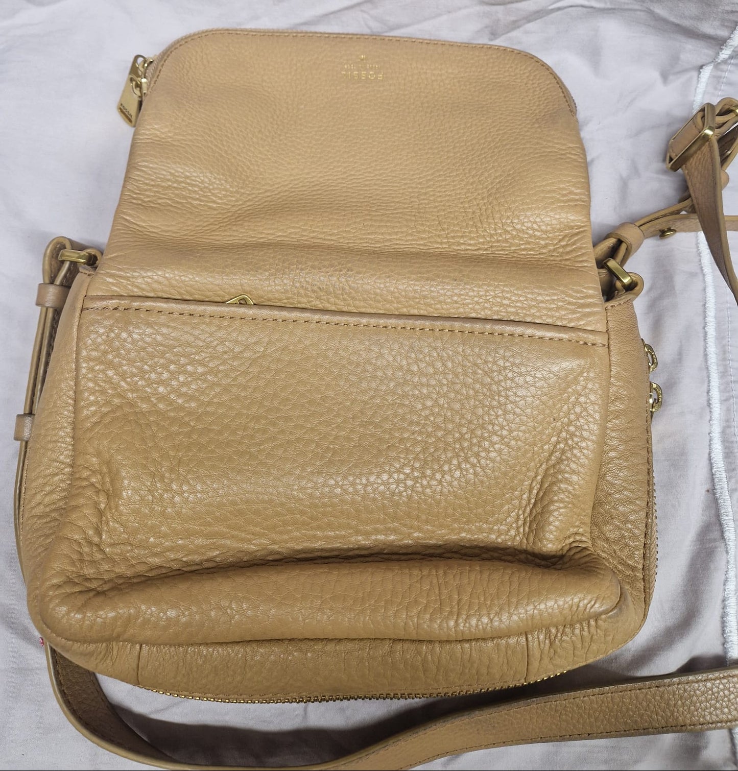 Fossil crossbody bag (used)