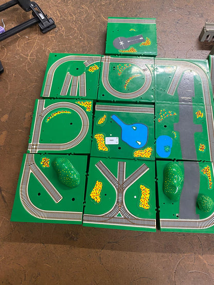 ETRL Vintage Thomas the tank engine set. Used