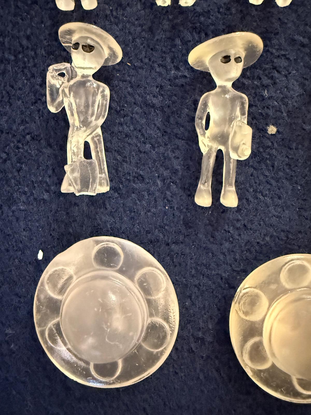 ALIEN  RESIN FIGURINES - GOOD CONDITION