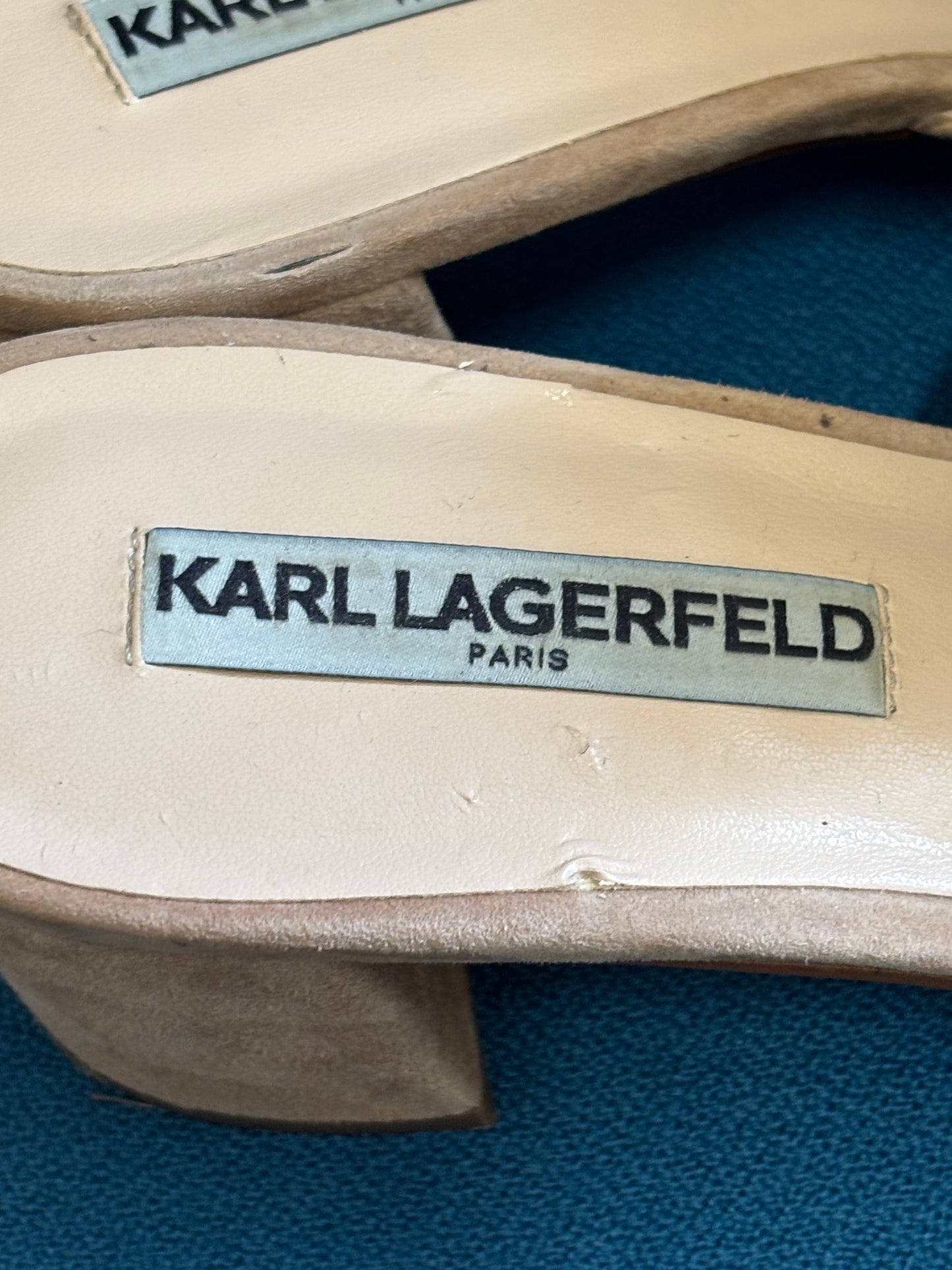Karl Largerfeld Paris beige suede tassel mule sandals features a comfortable block heel and a stylish peep toe design pre loved size 10