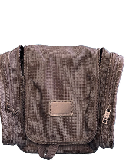 Tumi Black Travel Bag Pre-Loved `8.5 x 11 Inches - Zipped Satchel