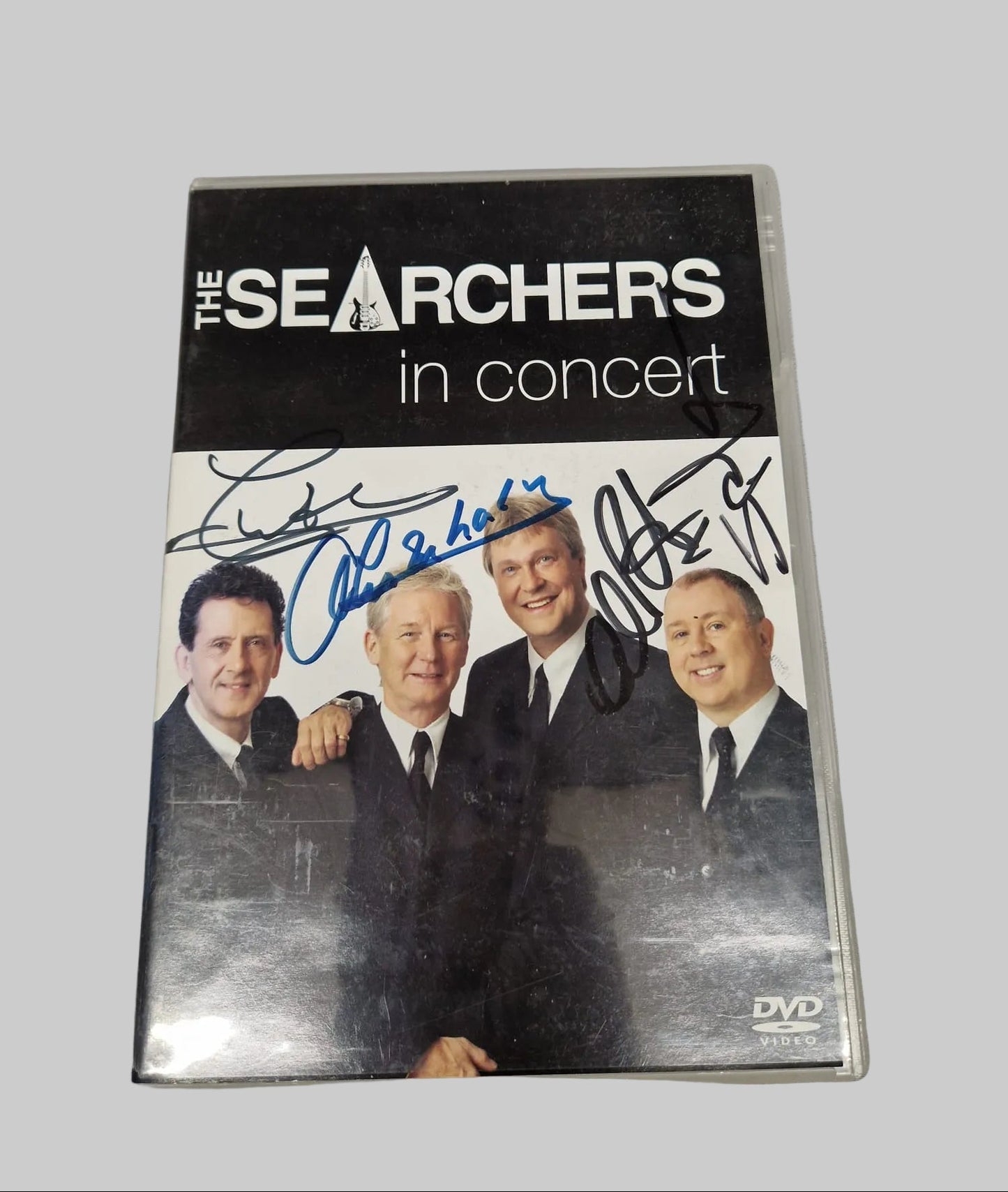 THE SEARCHERS IN CONCERT SIGNED DVD