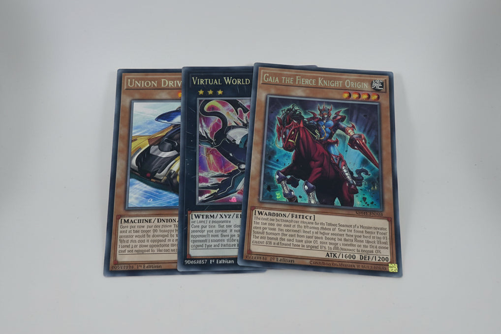 Konami Yu-Gi-Oh! TCG 2021 Tin of Ancient Battles Set plus 54