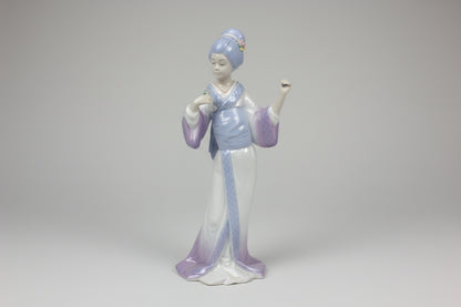 Porcegama Valencia Hand Painted Geisha (missing umbrella) Porcelain Figurine