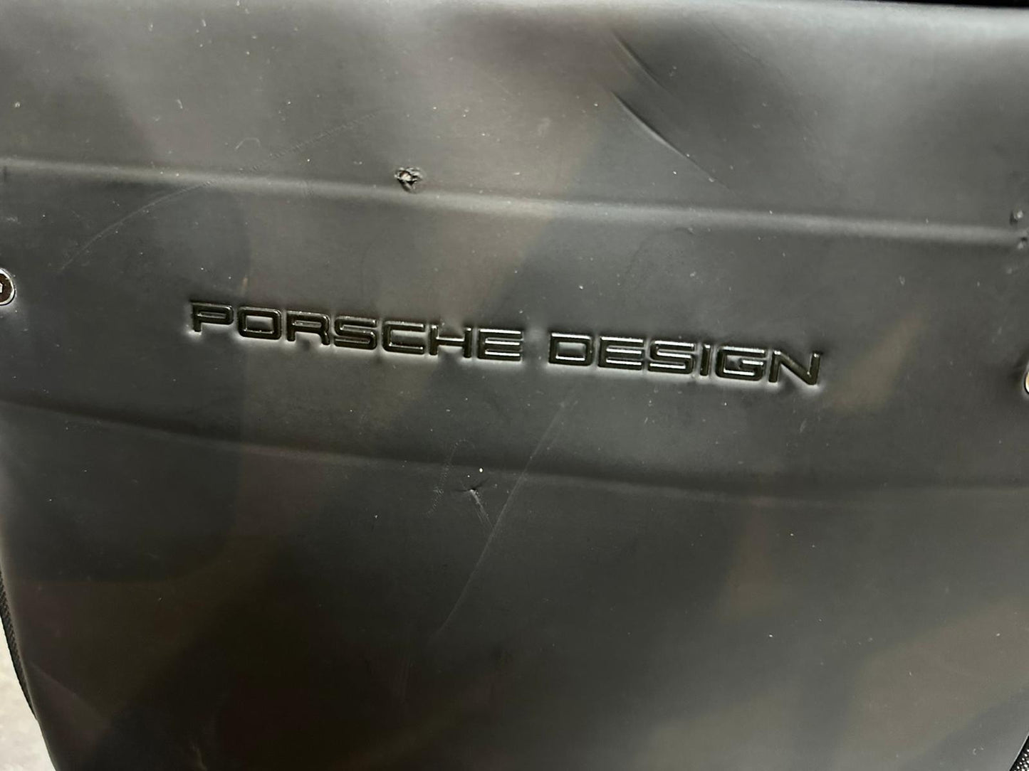PORSCHE DESIGN P2000 Roller Luggage (used)