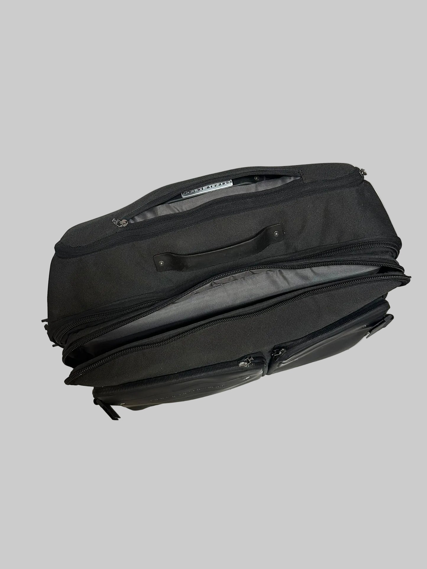 PORSCHE DESIGN P2000 Roller Luggage (used)
