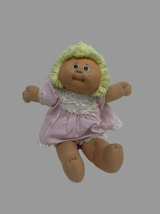 Lovely Vintage Cabbage Patch Kids Girl Doll Lemon Blonde Hair HM8 Green Eyes