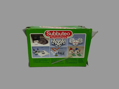 Subbuteo 61219 goal posts and 63000 Liverpool (663) team.