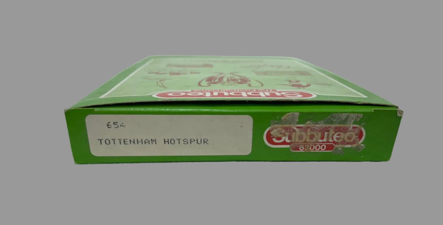 Subbuteo LW 63000  - Liverpool 2nd (644) and Tottenham Hotspur (654) Teams.