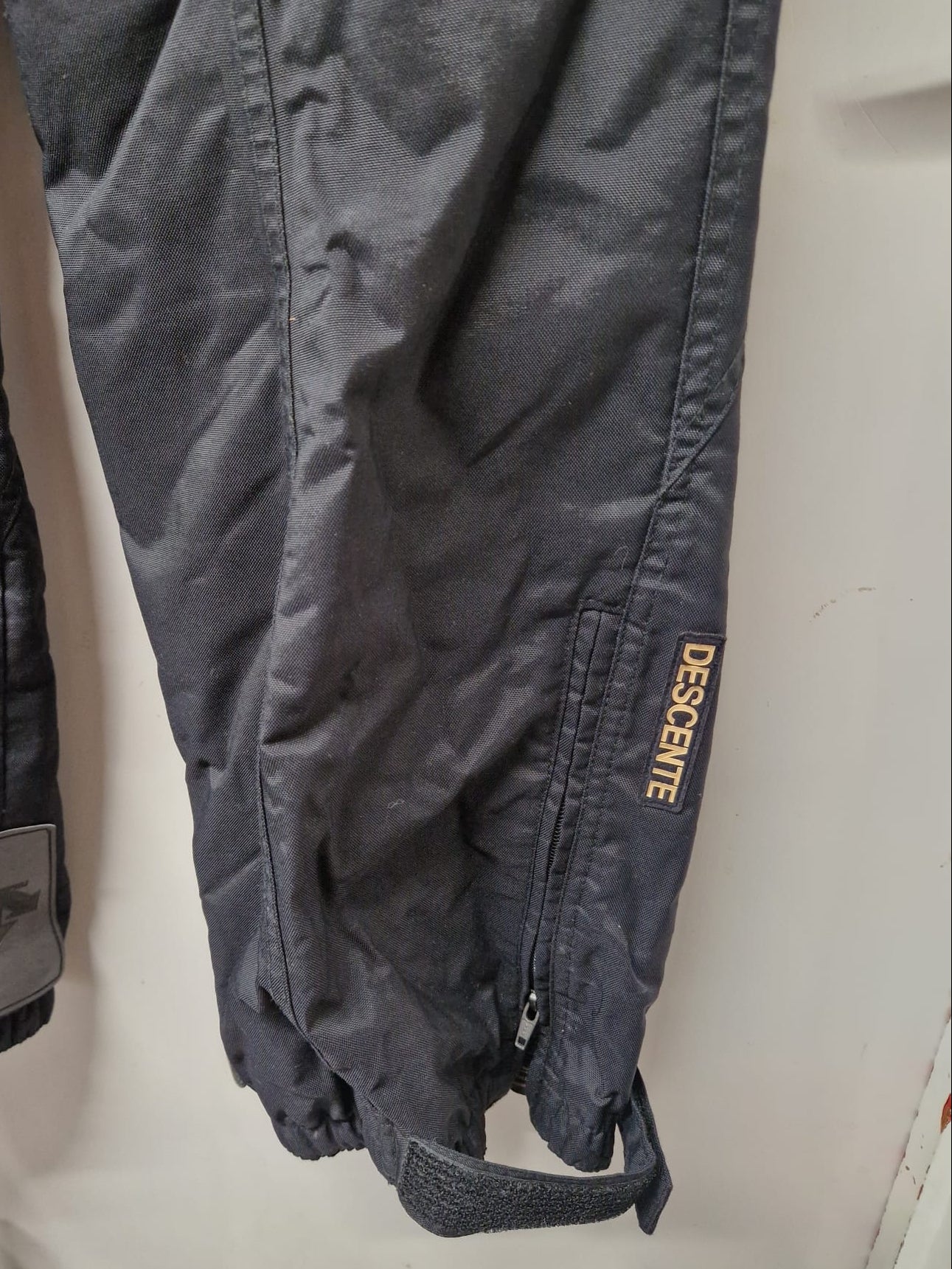 DESCENTE Black Padded Ski-Trousers US 38R FR 54R - USED
