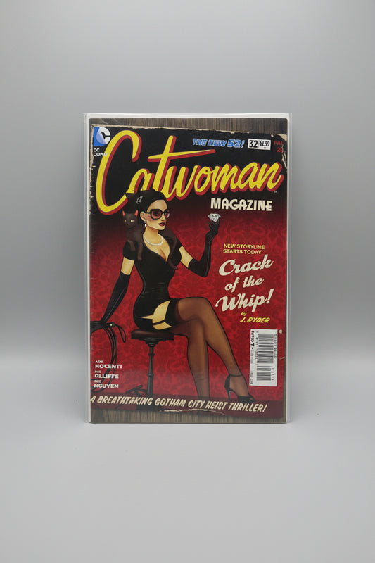 Catwoman #32 DC Comics 2014. High Grade Bombshell Cover Variant