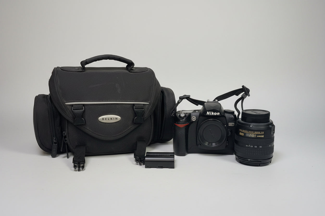 Nikon D D70s 6.1MP Digital SLR Camera - Black (Kit w/ 18-70mm Lens)- Working