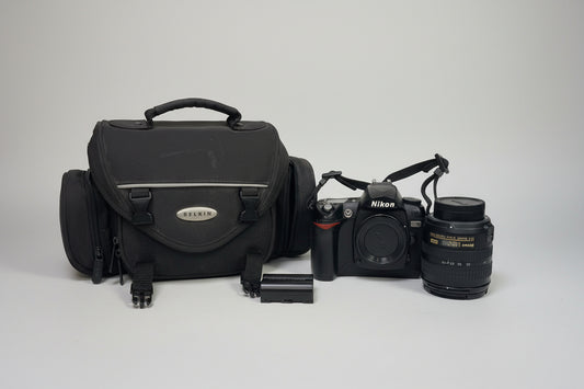 Nikon D D70s 6.1MP Digital SLR Camera - Black (Kit w/ 18-70mm Lens)- Working