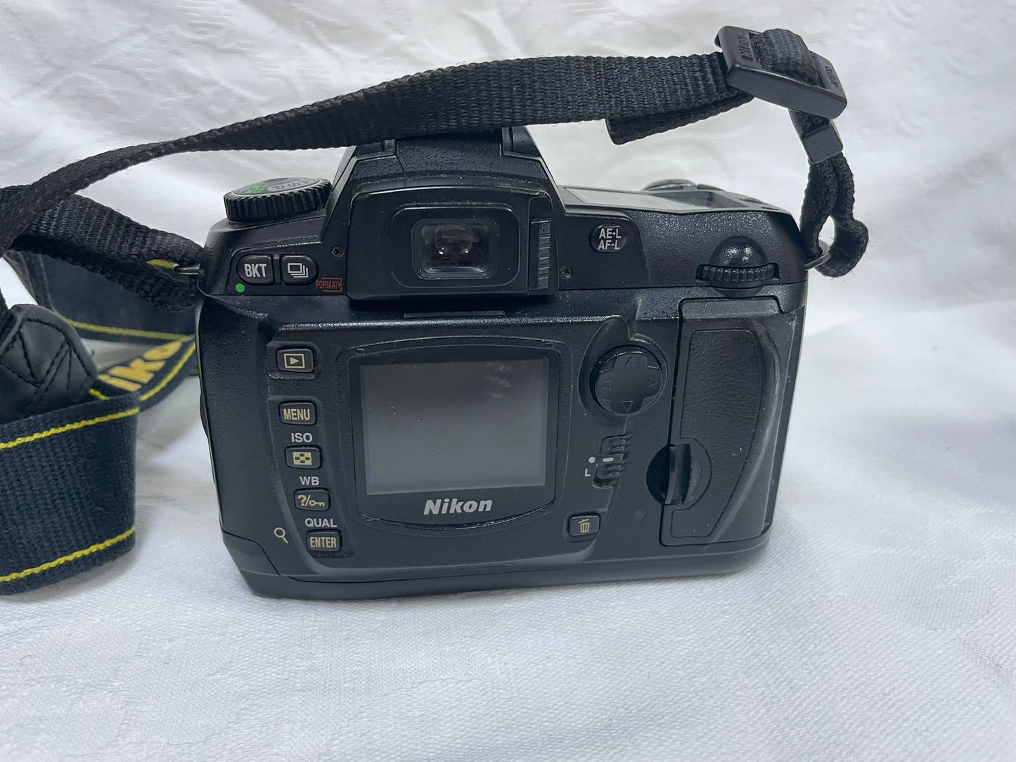 Nikon D D70s 6.1MP Digital SLR Camera - Black (Kit w/ 18-70mm Lens)- Working