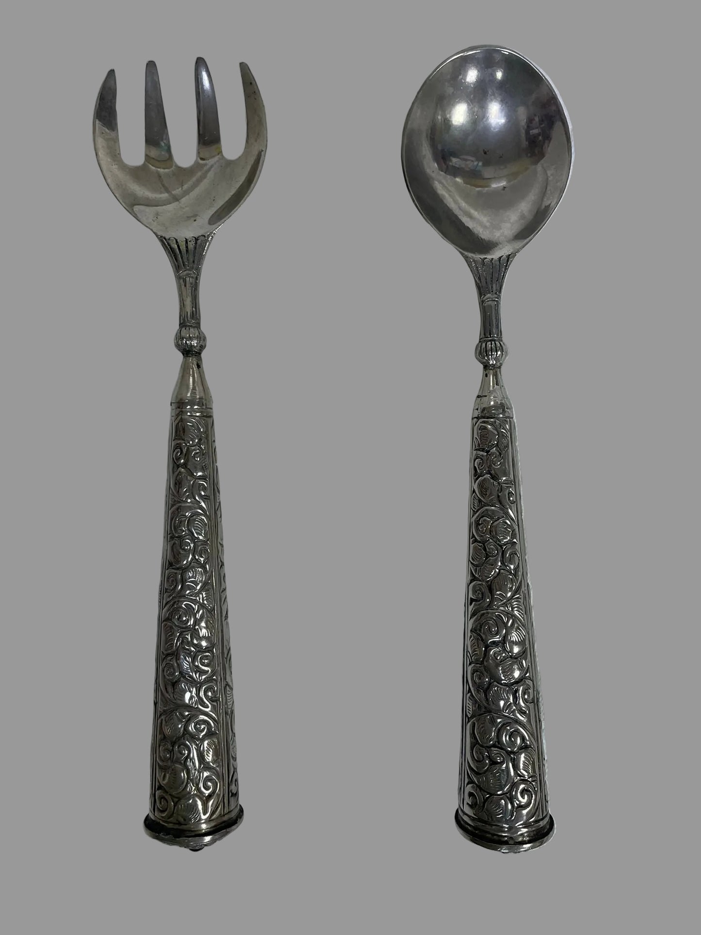 Engraved salad serving spoons with black stone