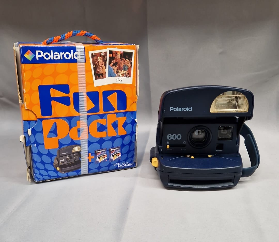Polaroid 600 camera - Vintage - Collectible - Boxed - GOOD USED CONDITION