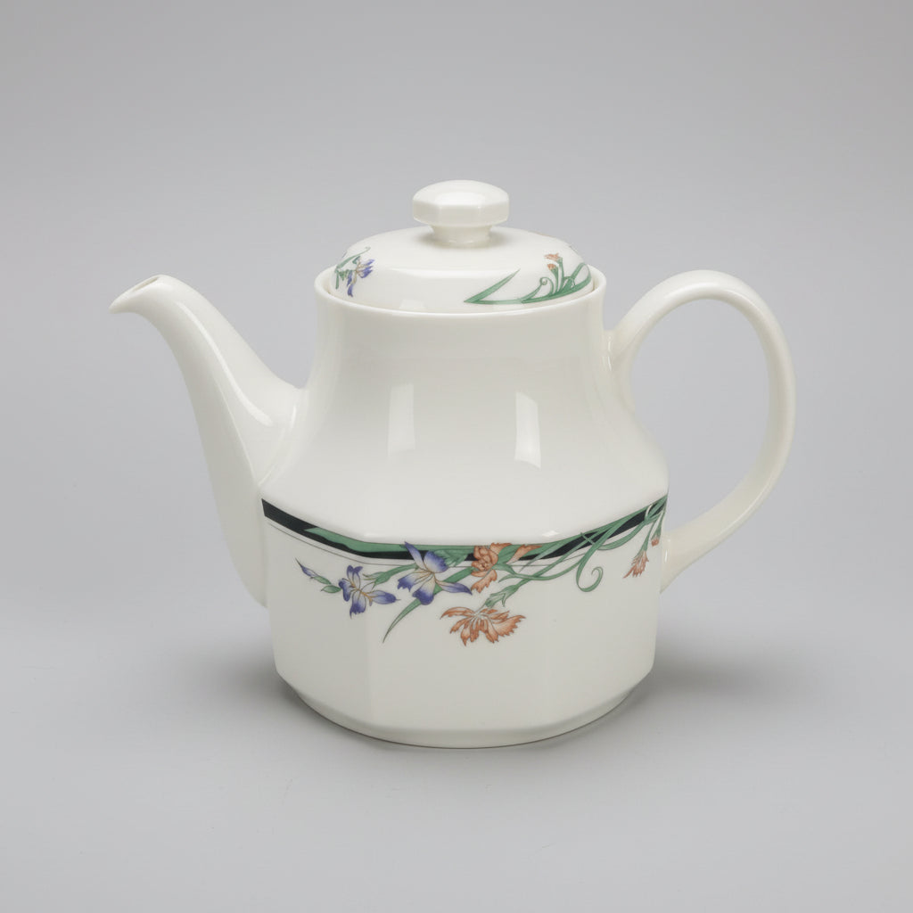 Royal Daulton 'Juno' Tea Set - 15 Piece Set - Cups, Saucers, Teapot & Jug