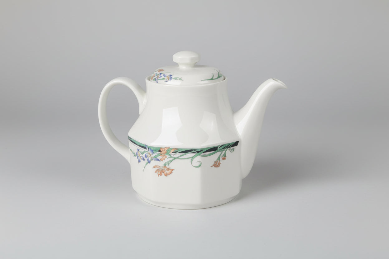 Royal Daulton 'Juno' Tea Set - 15 Piece Set - Cups, Saucers, Teapot & Jug