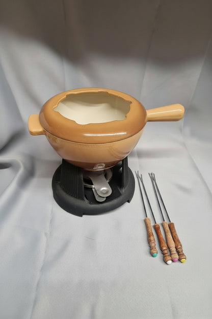Le Creuset Fondue Set Brown & Forks