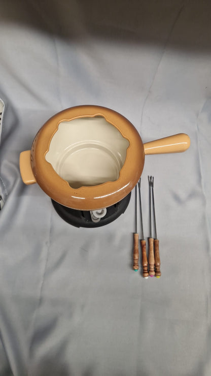 Le Creuset Fondue Set Brown & Forks