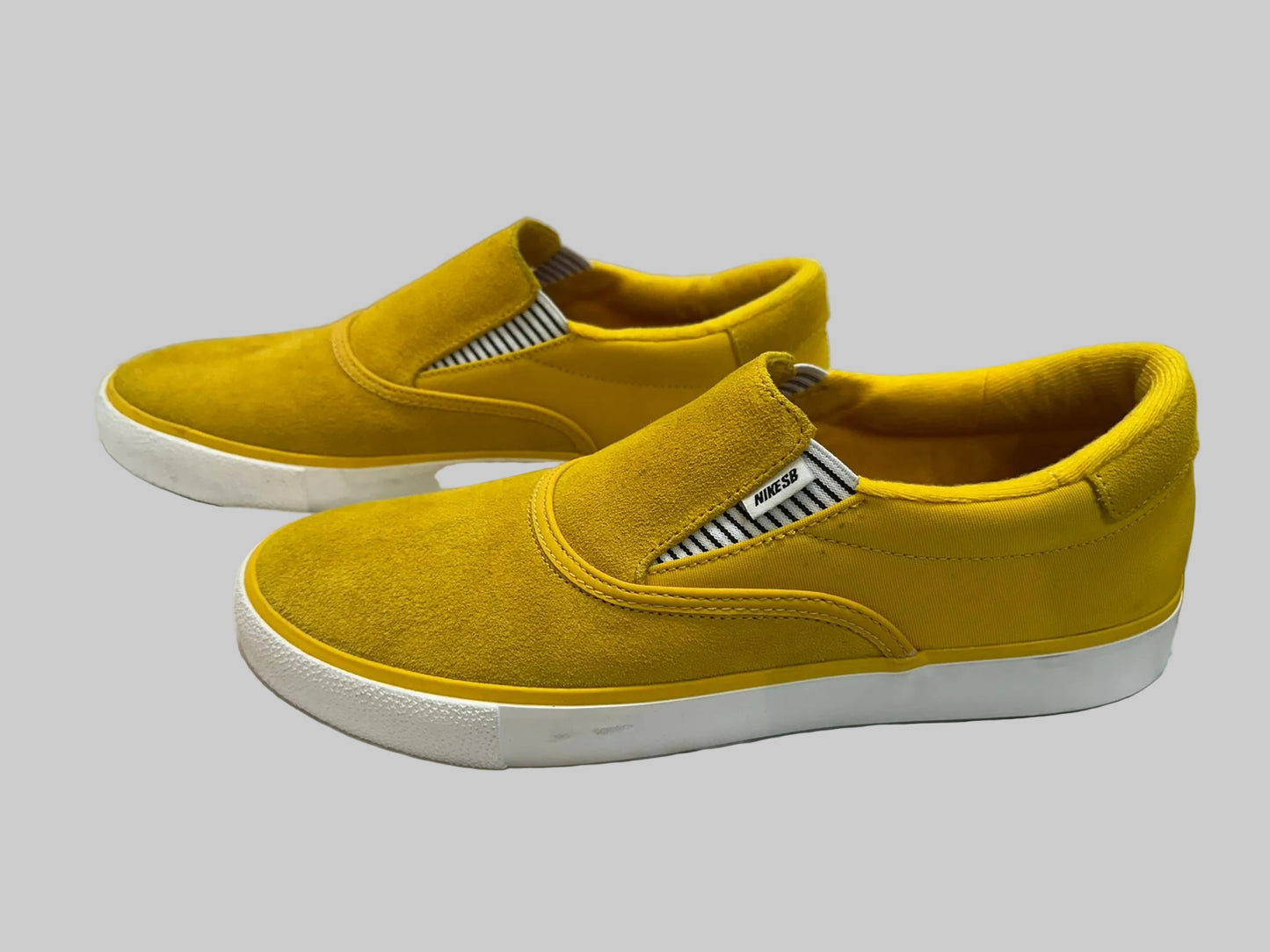 NIKE SB ZOOM Yellow Slip On Skateboarding Shoes Men's UK 9 / US 10