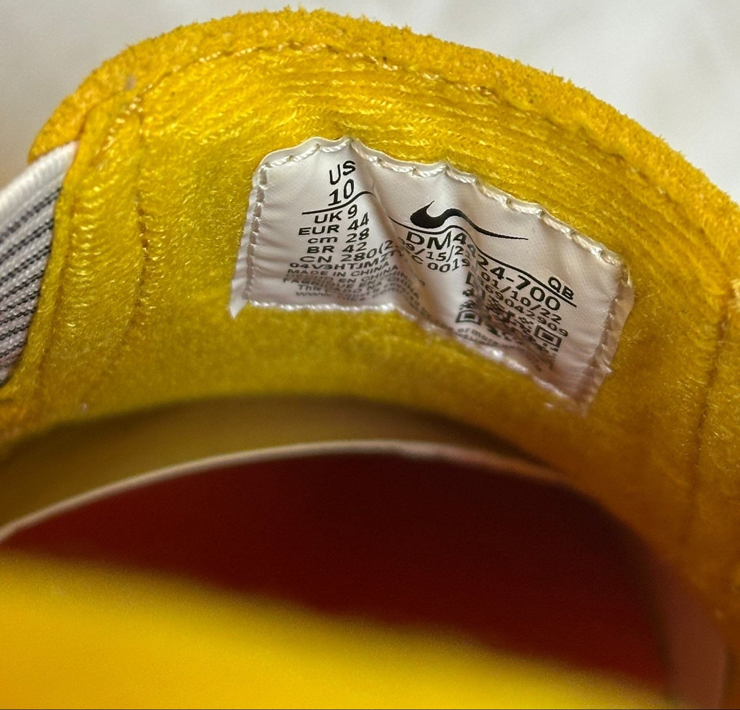 NIKE SB ZOOM Yellow Slip On Skateboarding Shoes Men's UK 9 / US 10