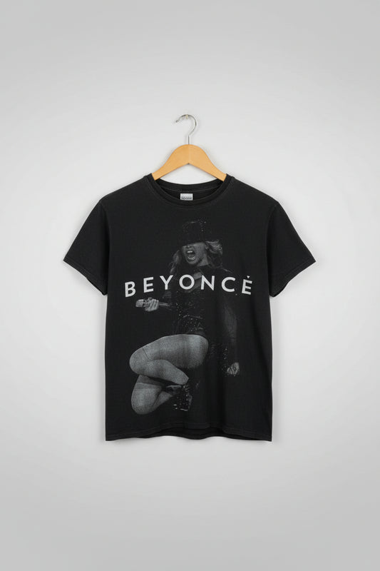BEYONCE 2014 "The Mrs. Carter Show" World Tour Concert T-Shirt Size Medium Cotton