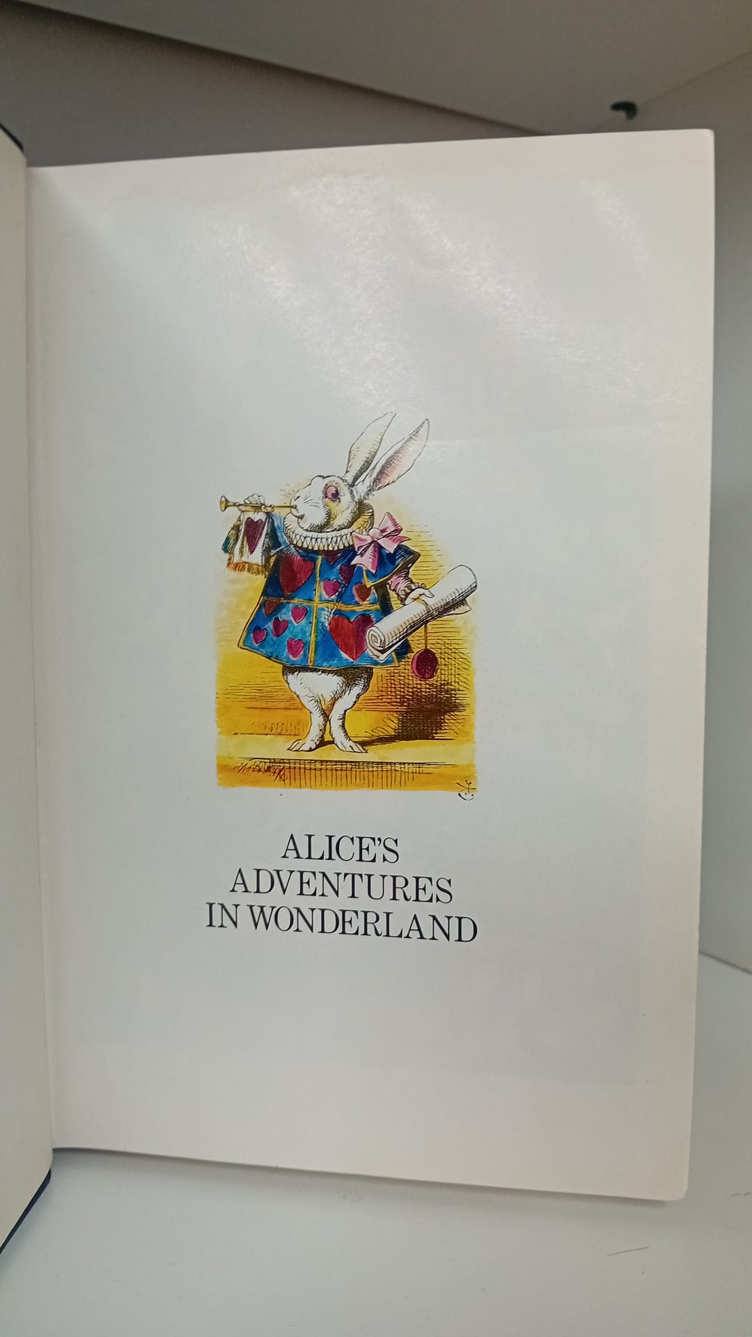 Alice's Adventures In Wonderland by Lewis Carol 1981- Illustrations by Sir John Tenniel