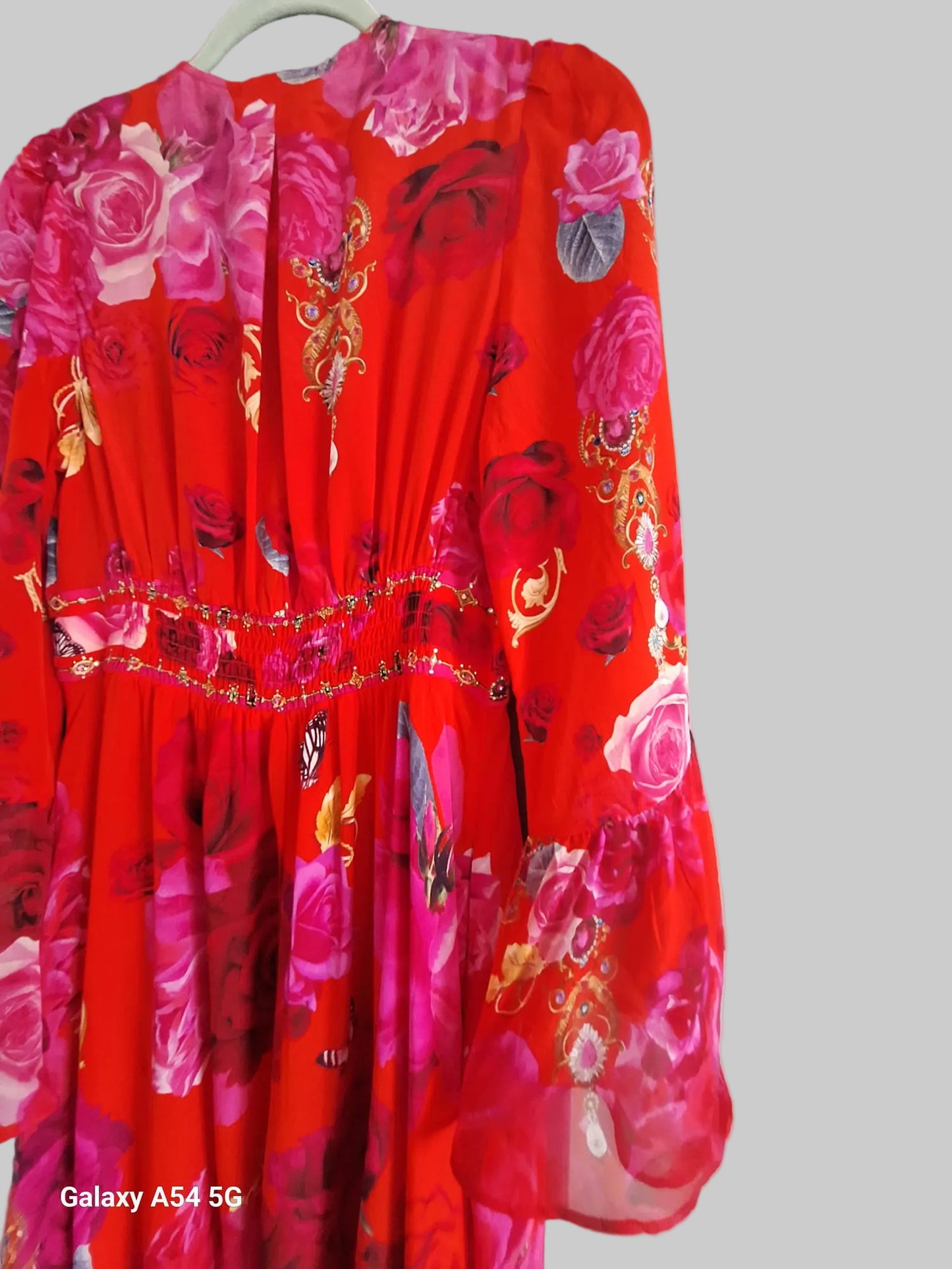 Camilla long Sleeved Beautiful 100 % Silk Dress Size S