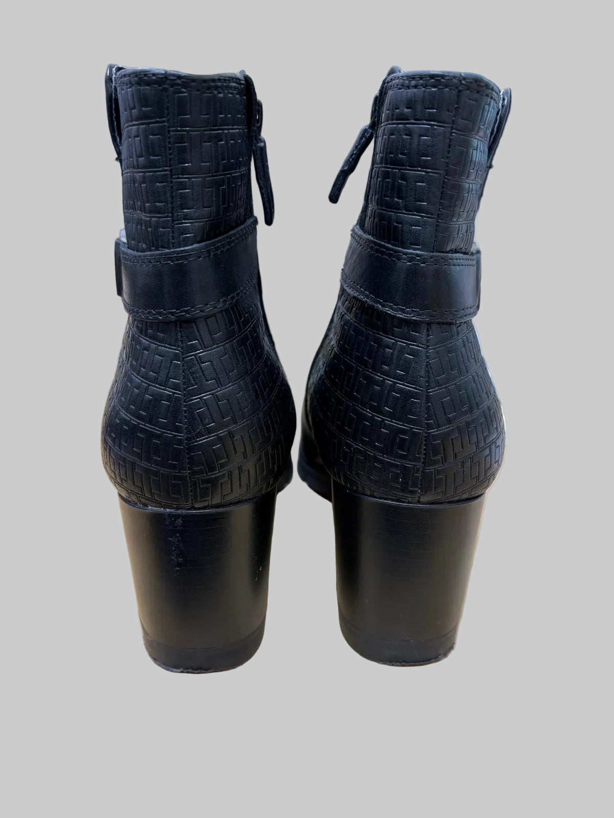 Tamaris black comfort ladies ankle boots  USED. UK SIZE 7