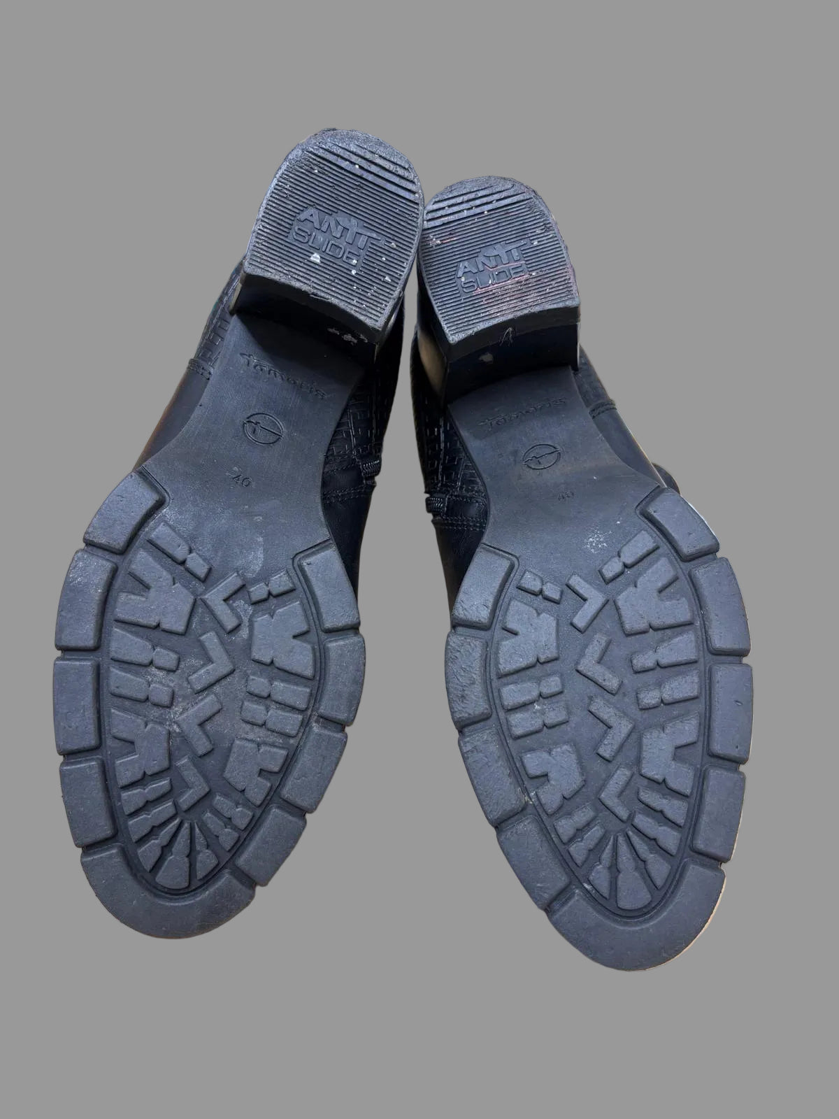 Tamaris black comfort ladies ankle boots  USED. UK SIZE 7