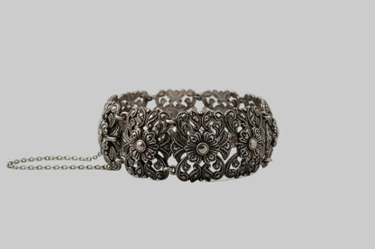 Antique Floral Sterling silver Marcasite Bracelet-MISSING ONE STONE. HENCE PRICE! USED VGC