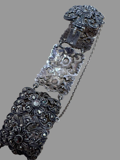 Antique Floral Sterling silver Marcasite Bracelet-MISSING ONE STONE. HENCE PRICE! USED VGC