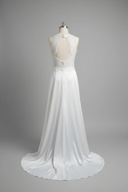 Wedding Dress - Davids Bridal - Size 6 White Sleeveless Bridal