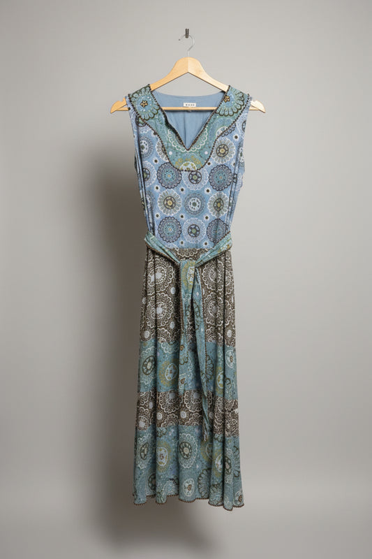 East ladies sleeveless Blue/Green patterned Maxi Dress USED GOOD UK SIZE 10