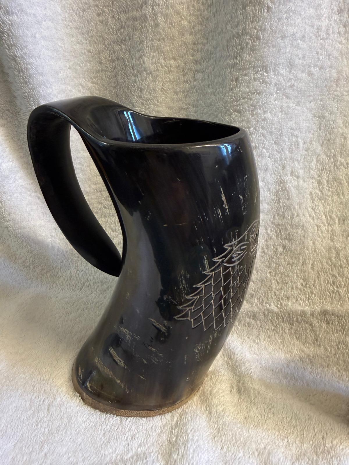 GAME OF THRONES HOUSE OF STARK  DRINKING HORN MUG AND SHOT GLASS