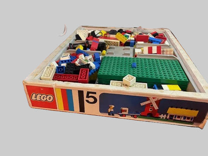 Lego 5 Plastic Vintage Set - Large Bundle / Job-Lot - UNCHECKED MAY BE PIECES MISSING - Collectors Collectible