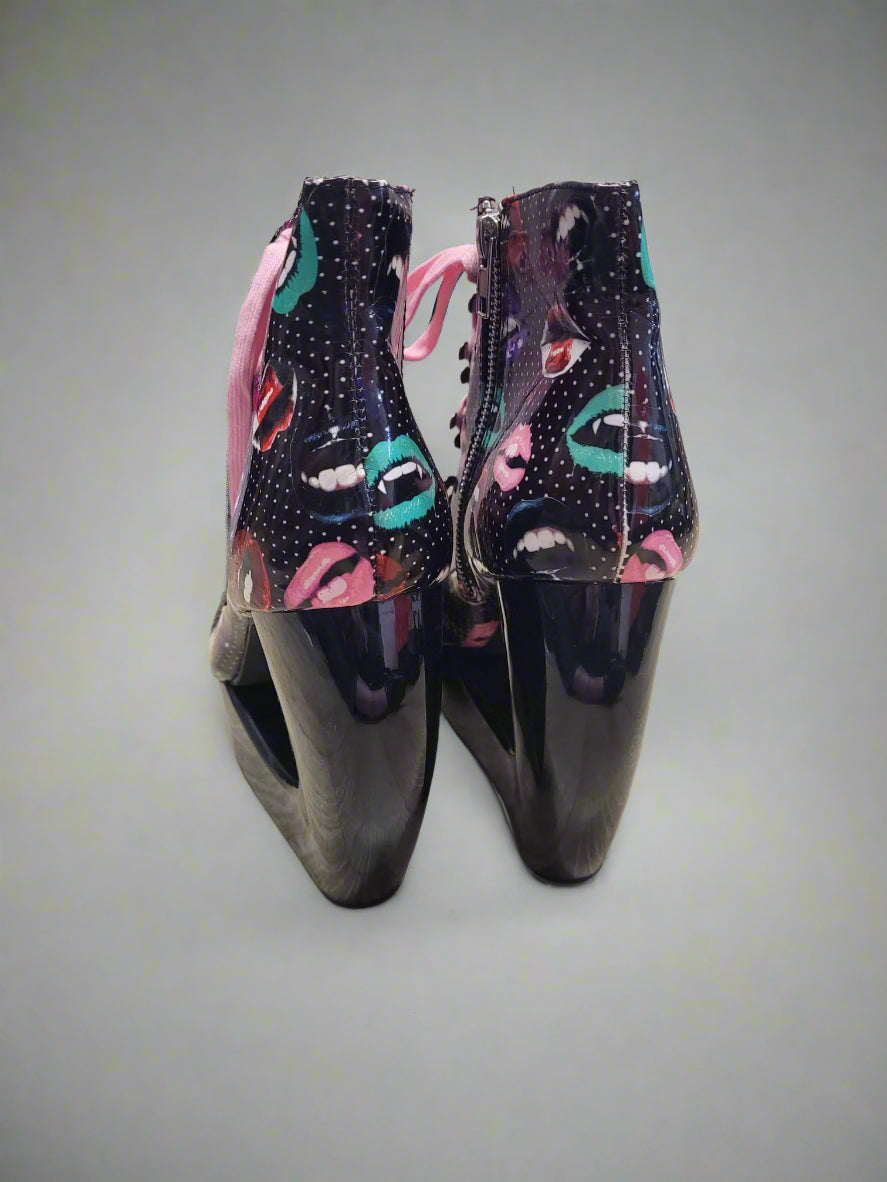 Rat Baby Boot Shoes UK Size 7 EU 40 Patent Black Lip Print