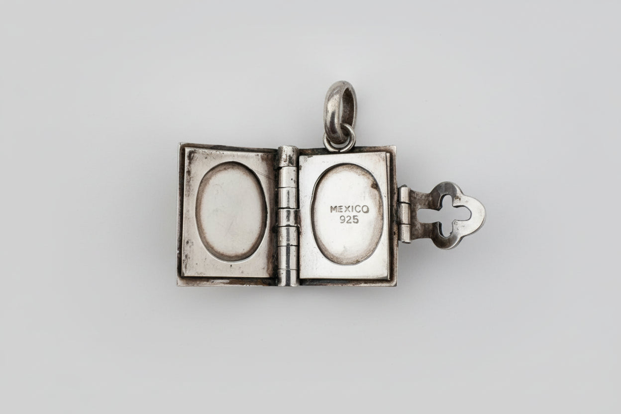 Taxco Mexican 925 Sterling Silver Book Style Locket USED VGC
