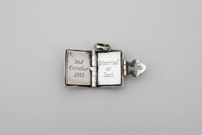Taxco Mexican 925 Sterling Silver Book Style Locket USED VGC
