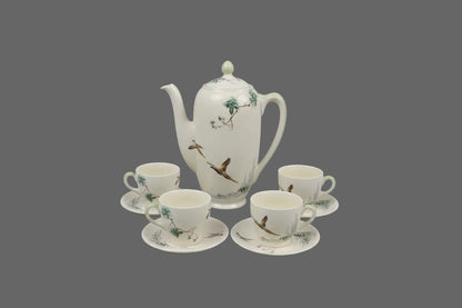Beautiful Vintage Royal Doulton The Coppice lidded coffee pot with four cups and saucers - USED VGC