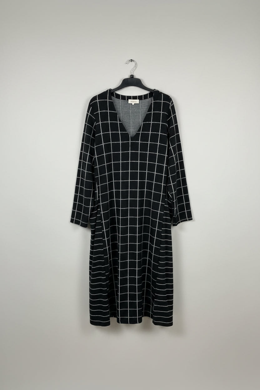 SAHARA Black & White Check Dress (S) Size Small V-Neck Midi Maxi Smock