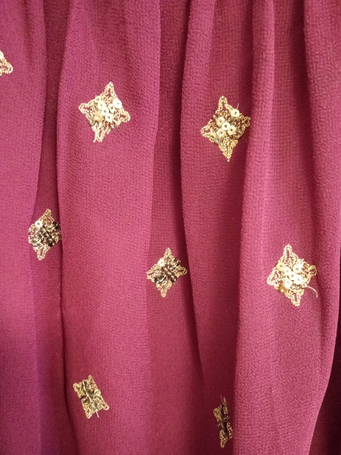 Claudie Pierlot Skirt in Aubergine and Black with gold Sequins Size 40/12