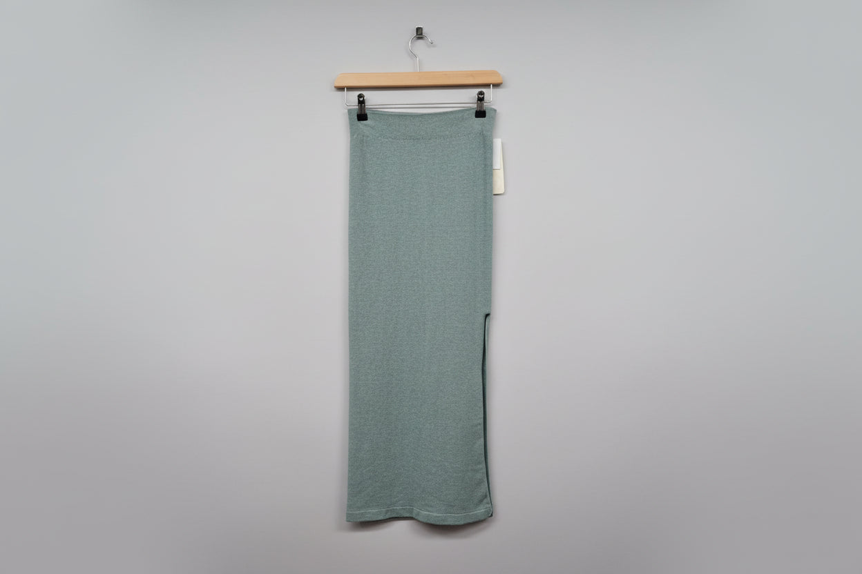 BNWT Fabletics (XS) Cloud Seamless High-Waisted Skirt Green UK 6 8 EU 34 36 - RRP £55