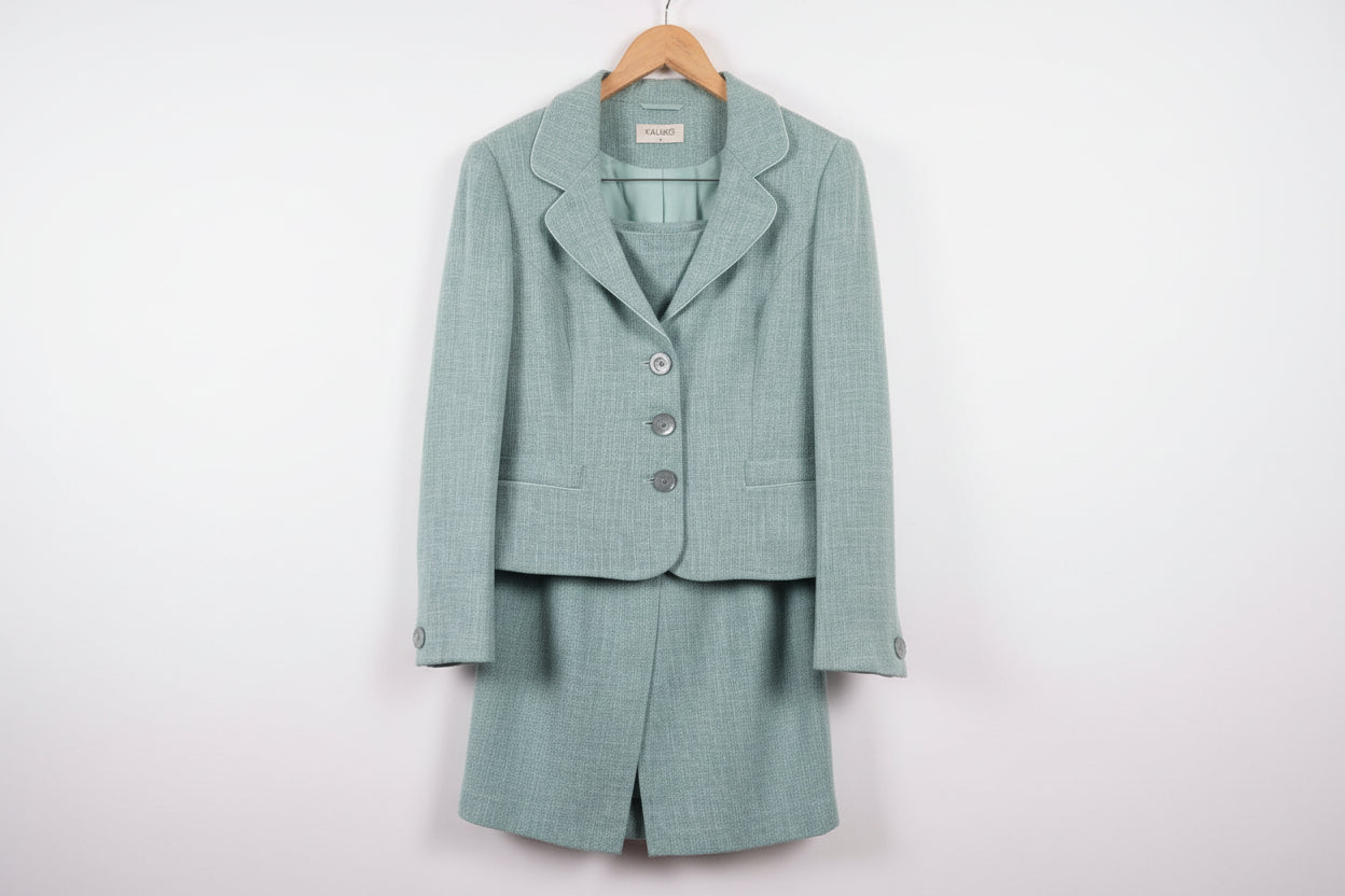 Kaliko Womens Skirt and Blazer Suit Shell 34% Wool 66% Viscose Size 8 - GOOD USED CONDITION