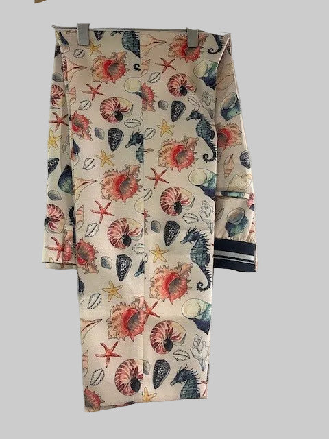 Toni Luisa beach themed tapered ladies cropped trousers size 12. Immaculate condition